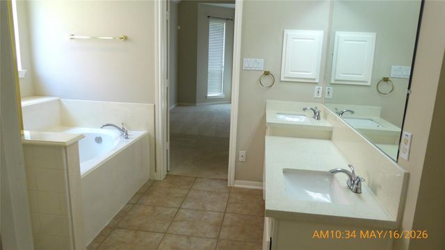 10142 Lazy Lagoon, Houston, TX 77065