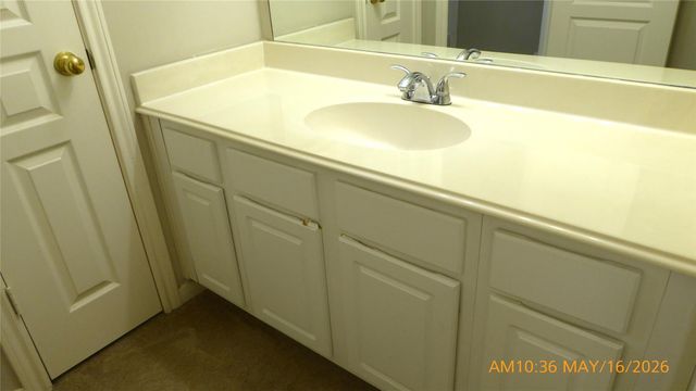 10142 Lazy Lagoon, Houston, TX 77065