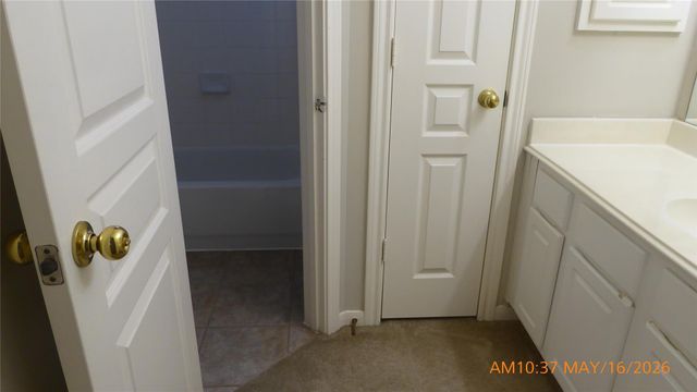 10142 Lazy Lagoon, Houston, TX 77065