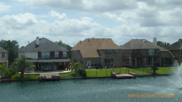 10142 Lazy Lagoon, Houston, TX 77065