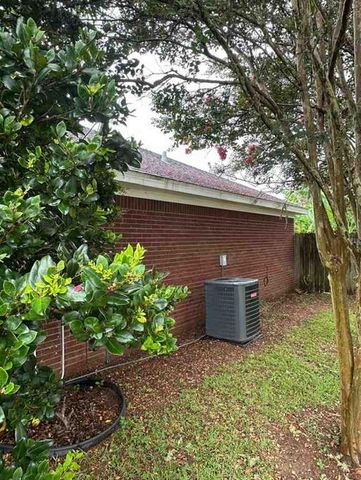 10056 Dairy Drive S, Mobile, AL 36695