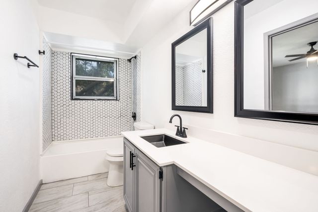 3913 Inwood Road 2006, Dallas, TX 75209