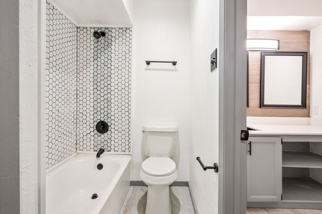 3913 Inwood Road 2006, Dallas, TX 75209