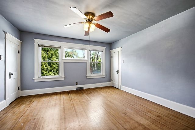 2261 Coldstream Avenue NE, Cedar Rapids, IA 52402