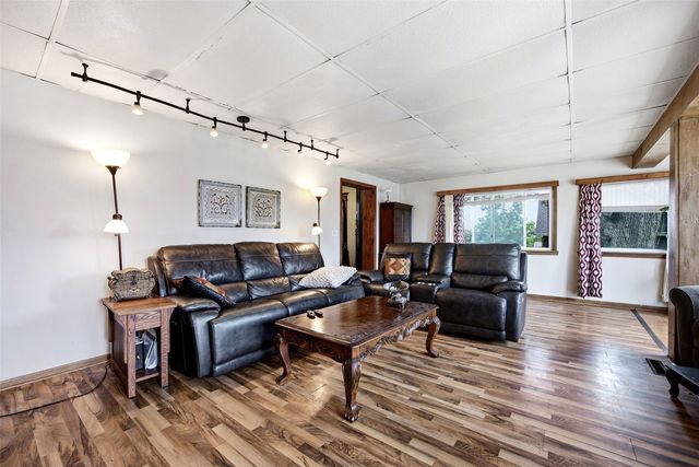 2261 Coldstream Avenue NE, Cedar Rapids, IA 52402