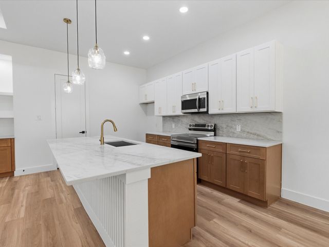 2642 Durham Street, Dallas, TX 75241