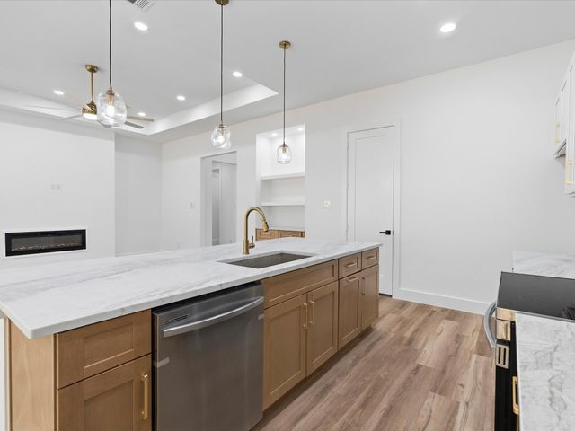 2642 Durham Street, Dallas, TX 75241