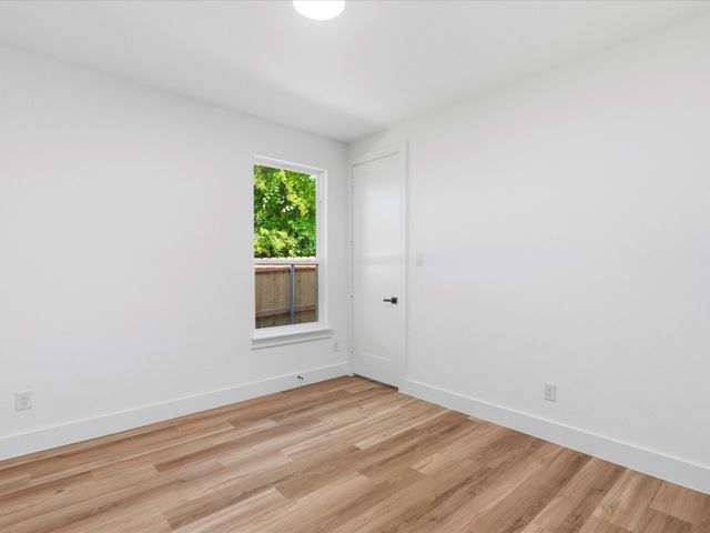 2642 Durham Street, Dallas, TX 75241