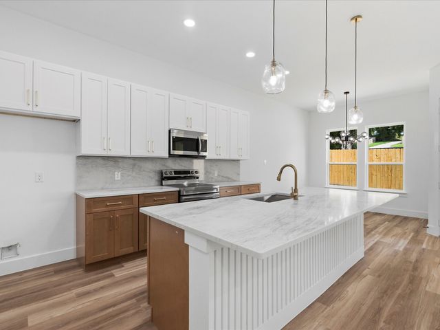 2642 Durham Street, Dallas, TX 75241