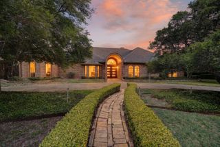 10101 Bridgegate Lane, Dallas, TX 75243
