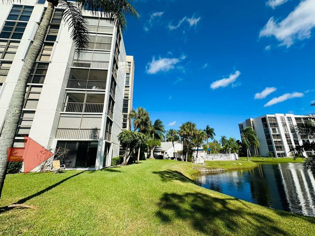 6662 Boca Del Mar Drive 111, Boca Raton, FL 33433