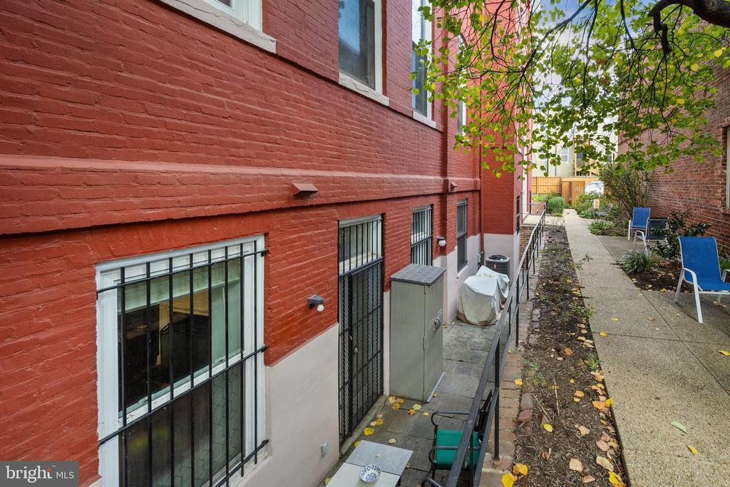 301 G ST NE #2, Washington, DC 20002