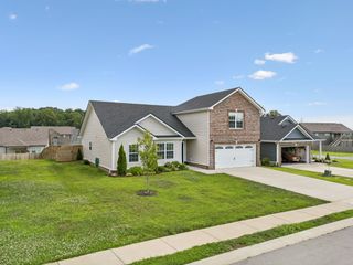219 Dugger Dr, Clarksville, TN 37042