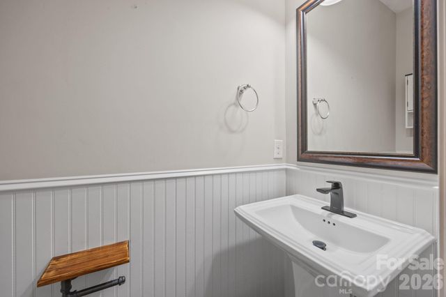 103 Hedgewood Drive, Mooresville, NC 28115