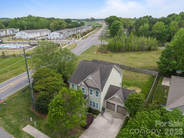 103 Hedgewood Drive, Mooresville, NC 28115