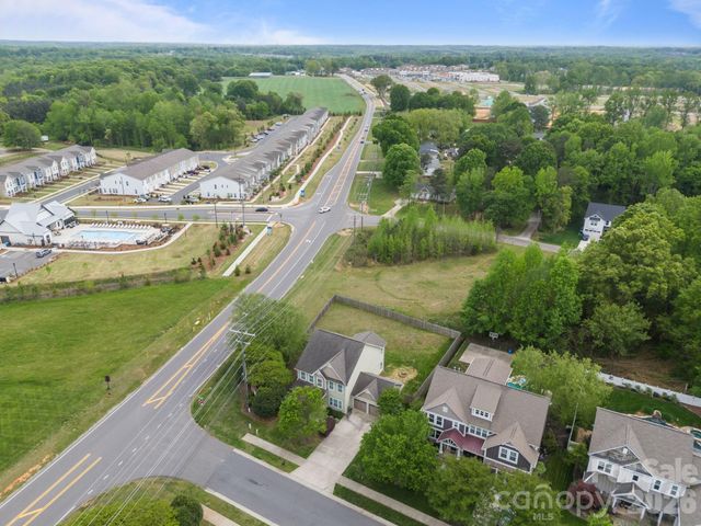 103 Hedgewood Drive, Mooresville, NC 28115