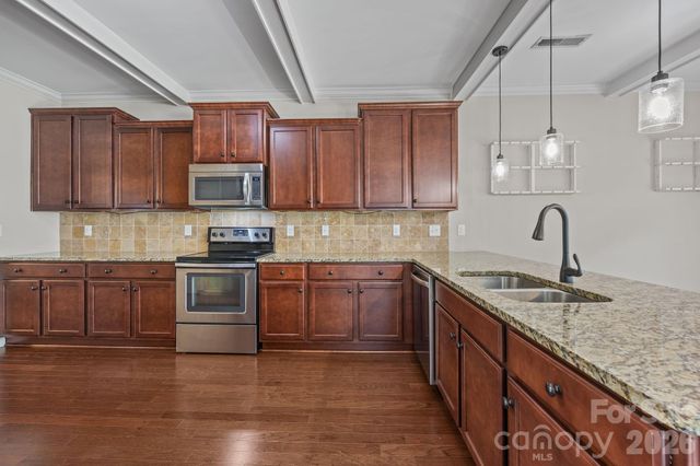 103 Hedgewood Drive, Mooresville, NC 28115