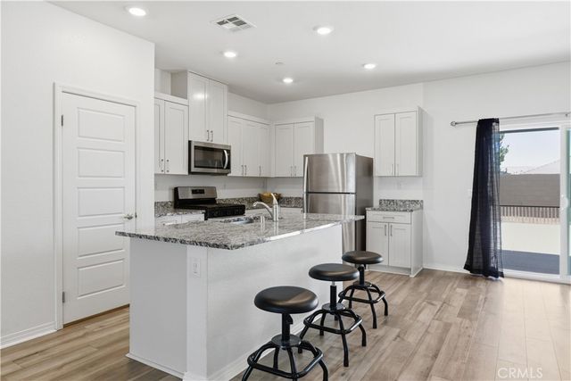 11179 Kanow, Victorville, CA 92392