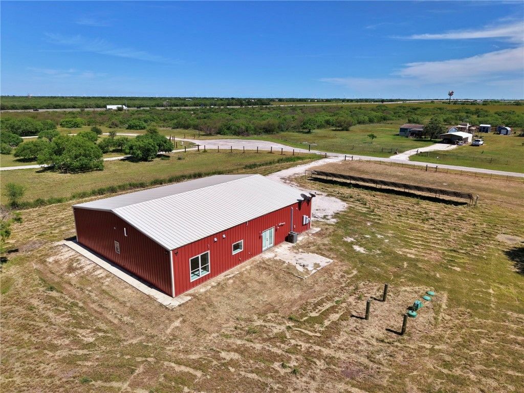 1912 Pajaro, Sinton, TX 78387 — exterior