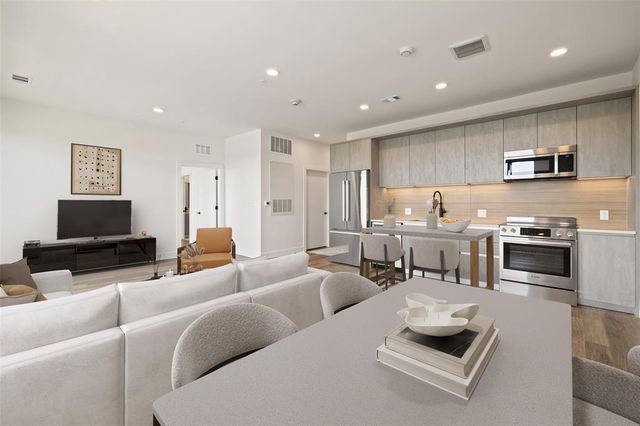 4315 S Congress Ave 332, Austin, TX 78745