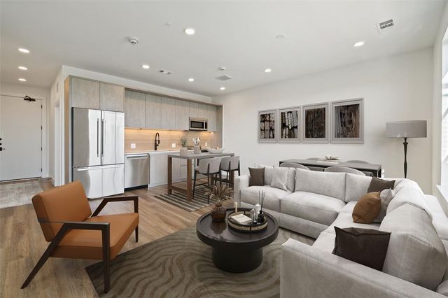 4315 S Congress Ave 332, Austin, TX 78745