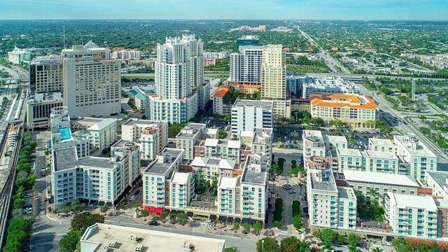 7280 SW 90th St 205, Miami, FL 33156