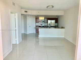 7280 SW 90th St 205, Miami, FL 33156