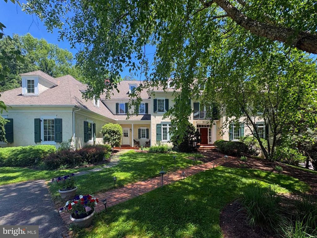 1443 LANES END, Villanova, PA 19085