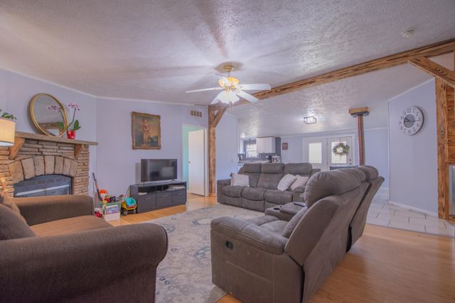 3750 Fall River Rd, Pulaski, TN 38478