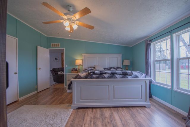 3750 Fall River Rd, Pulaski, TN 38478