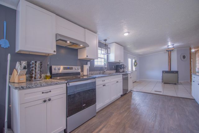 3750 Fall River Rd, Pulaski, TN 38478