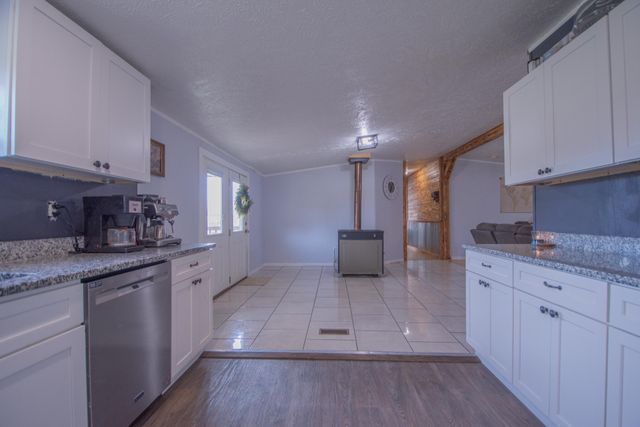 3750 Fall River Rd, Pulaski, TN 38478