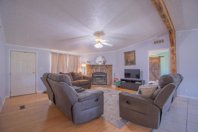 3750 Fall River Rd, Pulaski, TN 38478