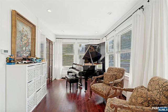 1016 Abbott Boulevard, Fort Lee, NJ 07024