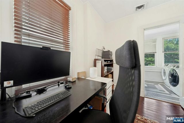 1016 Abbott Boulevard, Fort Lee, NJ 07024