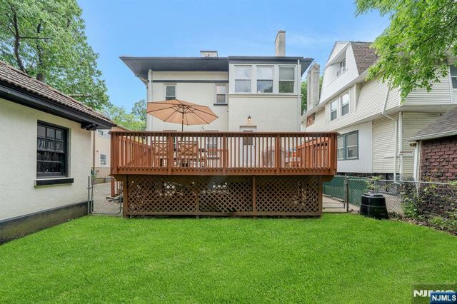 1016 Abbott Boulevard, Fort Lee, NJ 07024