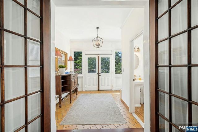 1016 Abbott Boulevard, Fort Lee, NJ 07024