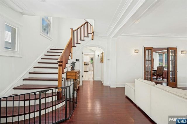 1016 Abbott Boulevard, Fort Lee, NJ 07024