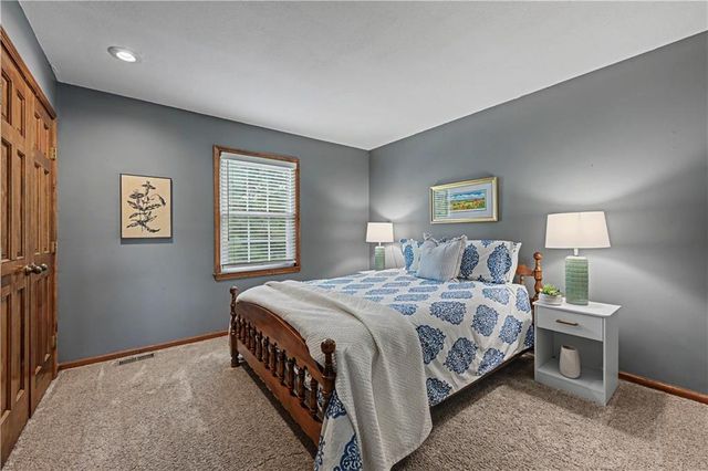 10601 Barton Street, Overland Park, KS 66214
