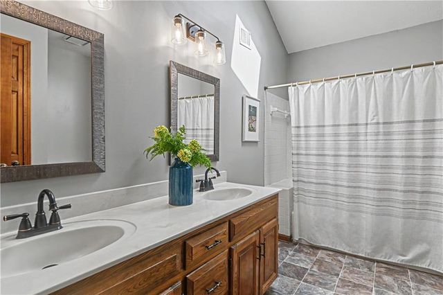 10601 Barton Street, Overland Park, KS 66214