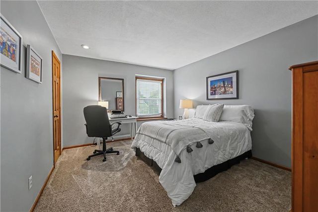 10601 Barton Street, Overland Park, KS 66214
