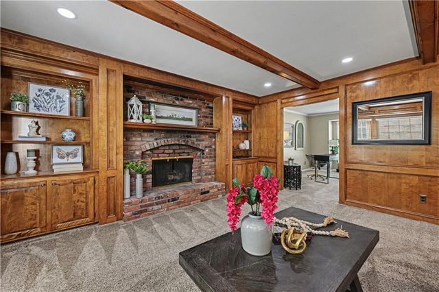 10601 Barton Street, Overland Park, KS 66214