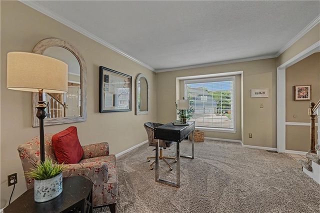 10601 Barton Street, Overland Park, KS 66214