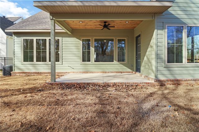 2084 N Dutton Place, Fayetteville, AR 72703