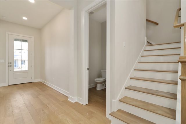 2084 N Dutton Place, Fayetteville, AR 72703