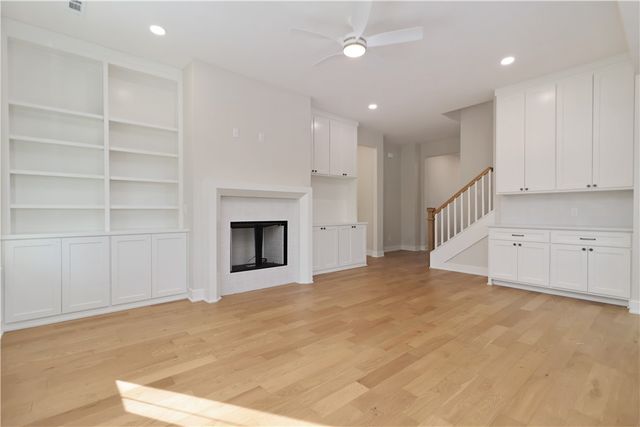 2084 N Dutton Place, Fayetteville, AR 72703