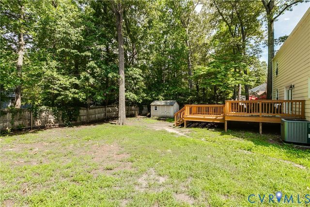 510 Overcliff Ct, Midlothian, VA 23114