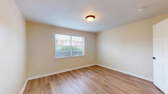 415 Parkdale Drive 2f, Charleston, SC 29414