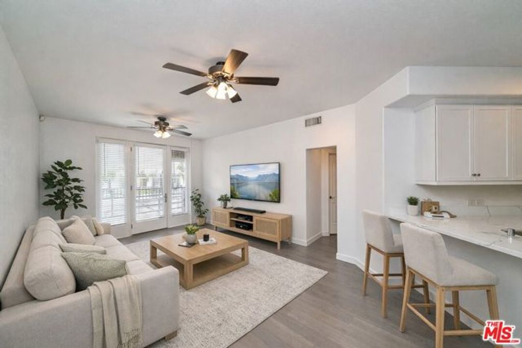 629 Traction Avenue 103, Los Angeles, CA 90013