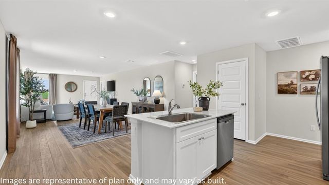 11533 SW 40th Street, Mustang, OK 73064